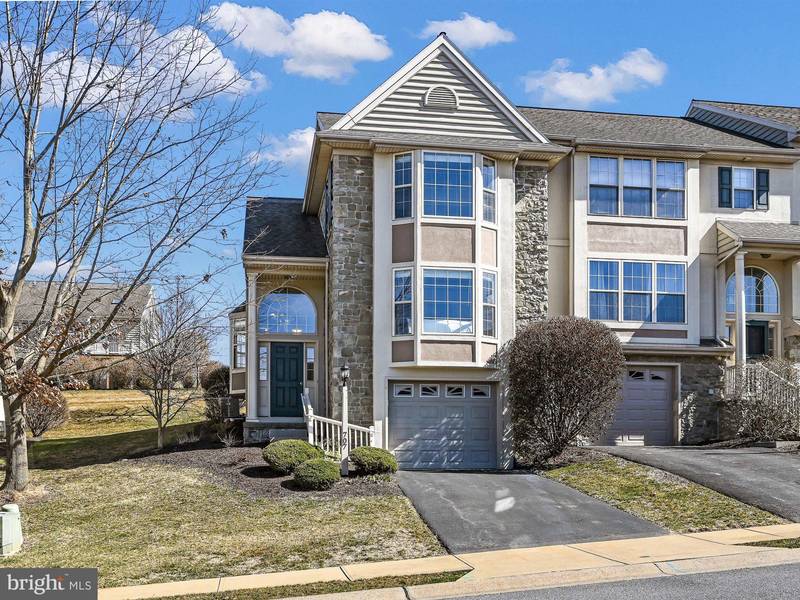 707 ROYAL VIEW DR, Lancaster, PA 17601