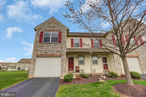 44 N VILLAGE CIR, Palmyra, PA 17078