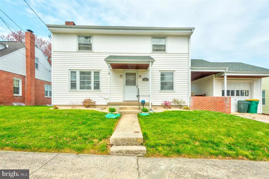 210 HARRISON AVE, Waynesboro, PA 17268