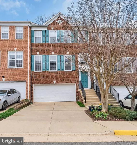 9354 DEER GLEN CT, Fairfax, VA 22031