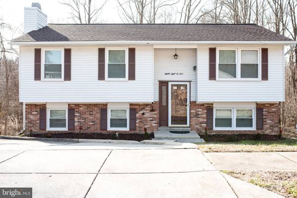 8804 JOLLY DR, Fort Washington, MD 20744