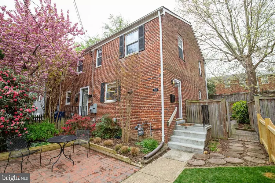 2936 LANDOVER ST, Alexandria, VA 22305