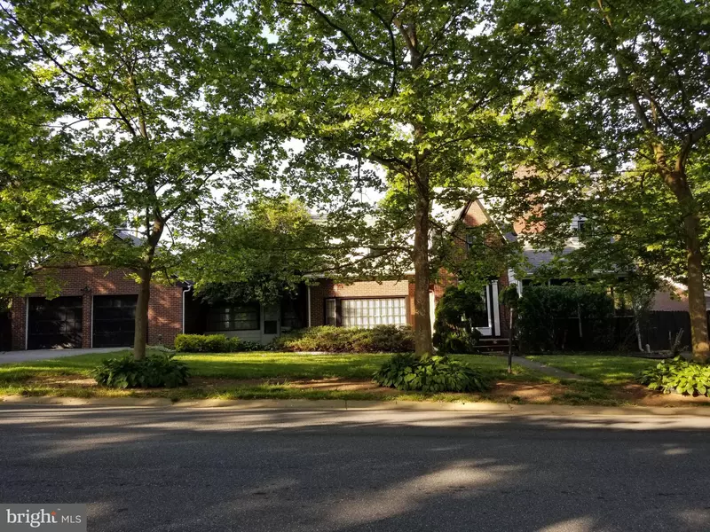 3 HILLSIDE RD, Claymont, DE 19703