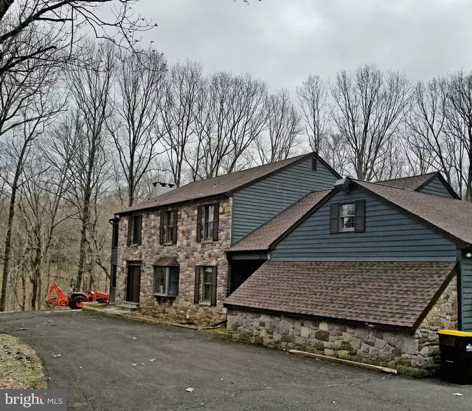 366 S SUGAN RD, New Hope, PA 18938