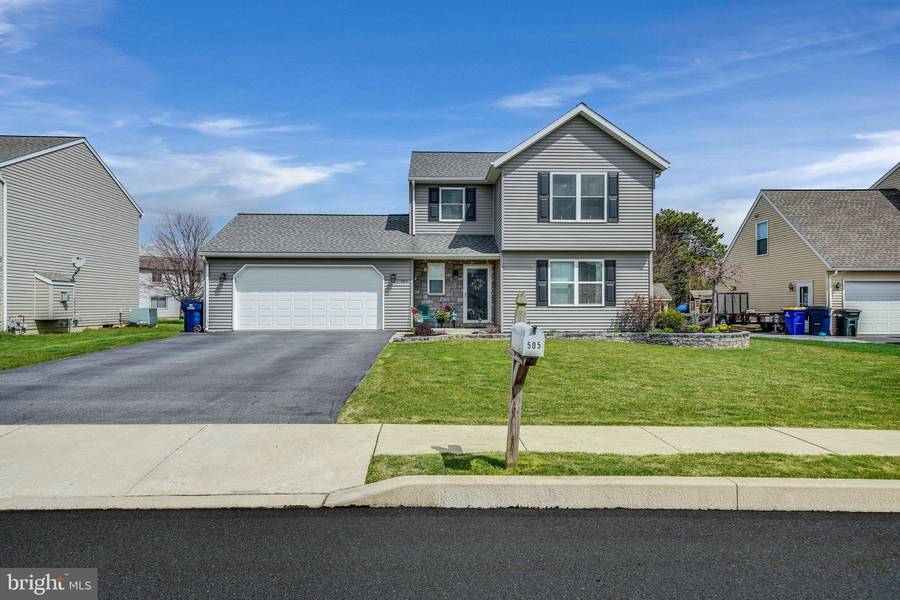 505 LAVENDER LN, New Holland, PA 17557