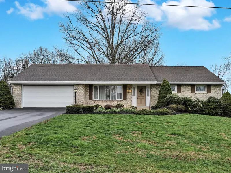 165 EBERSOLE RD, Ephrata, PA 17522