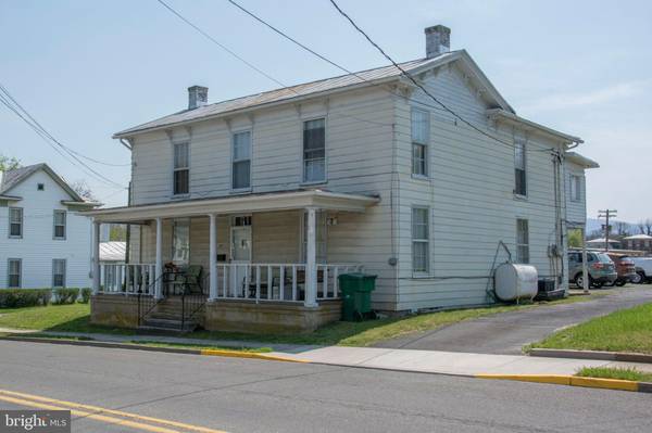 201 MECHANIC ST, Luray, VA 22835