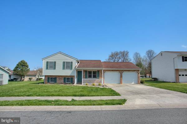 39 BAYBERRY DR, Mechanicsburg, PA 17050