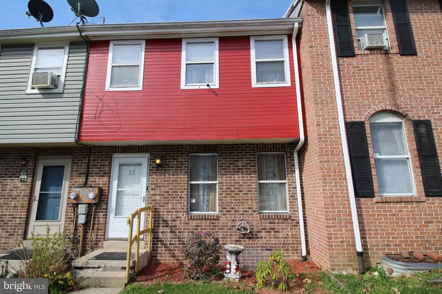 13 NOTTINGHAM CT, Reading, PA 19601