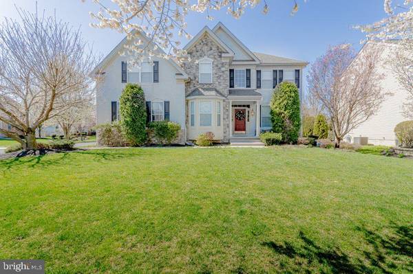 2 CASTLETON LN, Moorestown, NJ 08057