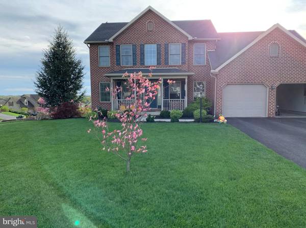 45 STRAWBERRY HILL DR, Fayetteville, PA 17222