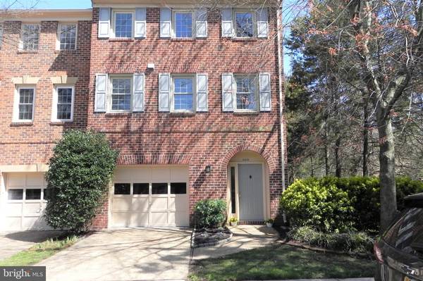 6419 FLEETSIDE CT, Alexandria, VA 22310