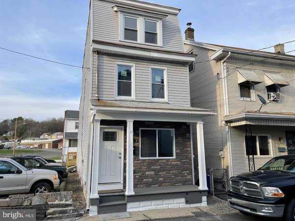 418 CARBON ST, Minersville, PA 17954