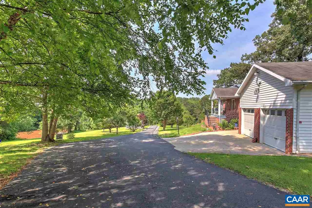 Stanardsville, VA 22973,1027 AMICUS RD RD