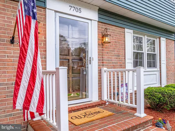 Alexandria, VA 22315,7705 GROVENOR CT