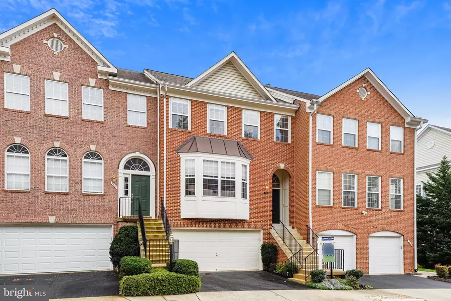 5663 GOVERNORS POND CIR, Alexandria, VA 22310