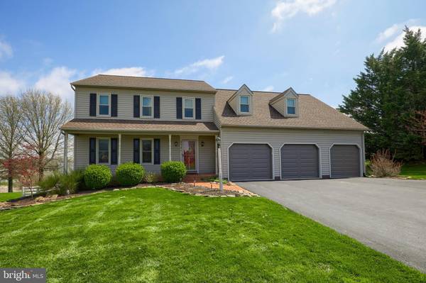 2328 FRIESIAN RD, York, PA 17406