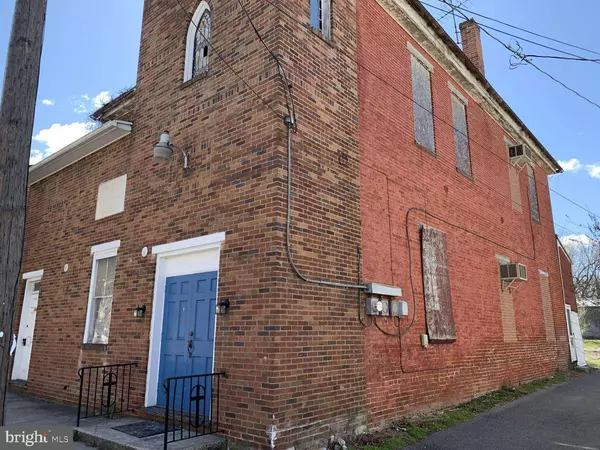 144 W NORTH ST, Carlisle, PA 17013