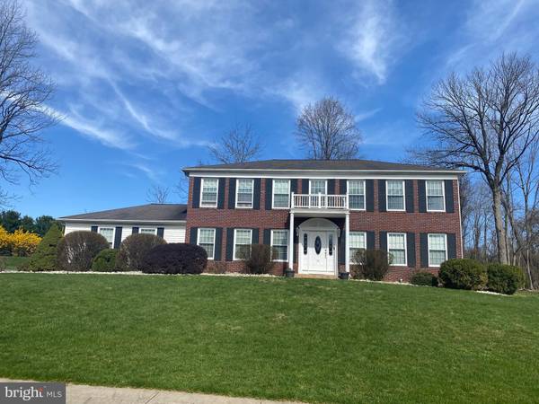 4 MOUNTAINVIEW CT, Ewing, NJ 08628