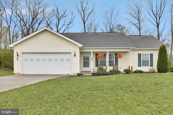 266 CLOSE DR, Martinsburg, WV 25404