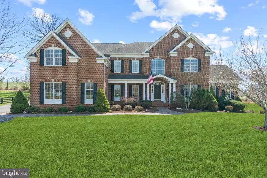 38255 WILDFLOWER MEADOW CT, Hamilton, VA 20158