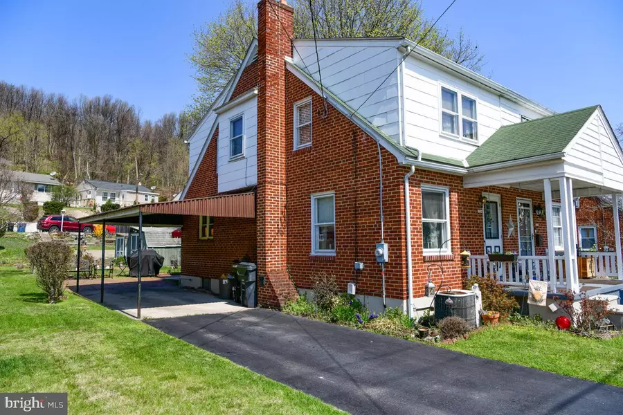 1506 FRIEDENSBURG RD, Reading, PA 19606