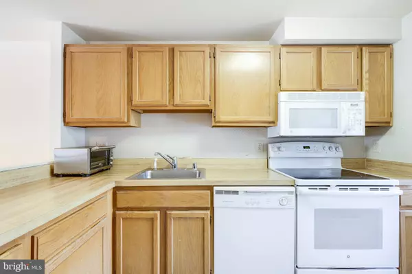 Reston, VA 20194,11951 HOLLOWWIND CT