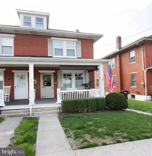 1042 WALNUT ST, Columbia, PA 17512