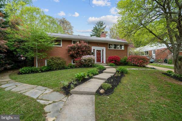 5933 AVON DR, Bethesda, MD 20814