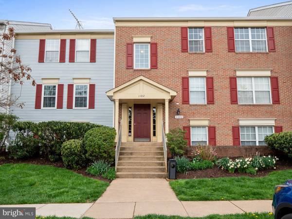 1102 HUNTMASTER TER NE #201, Leesburg, VA 20176