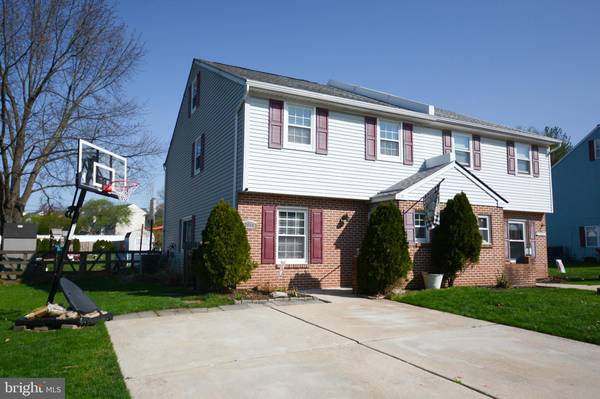 2089 FORT BEVON RD, Harleysville, PA 19438