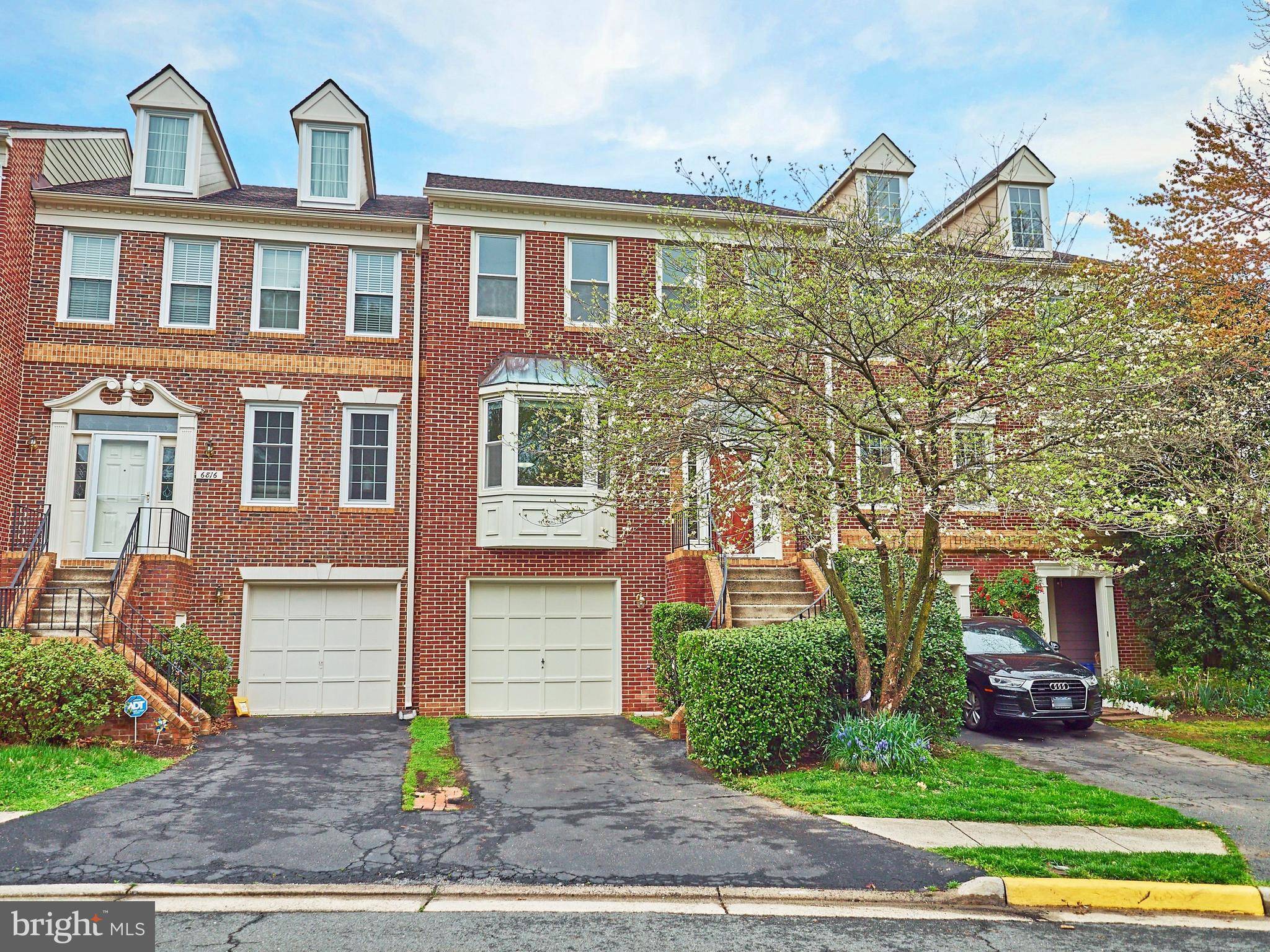Falls Church, VA 22043,6814 MCLEAN PROVINCE CIR