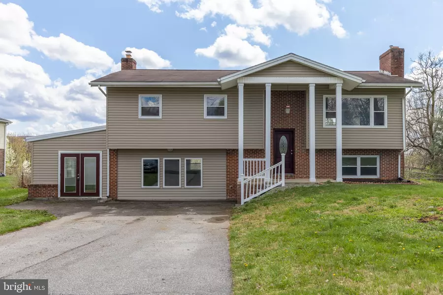 36 BRINDLE DR, Fayetteville, PA 17222