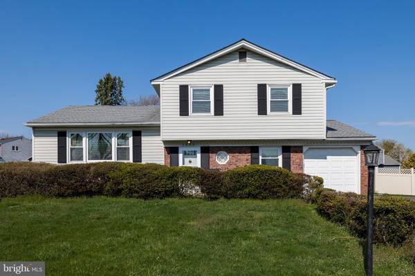 1571 WHEATFIELD LN, Warminster, PA 18974