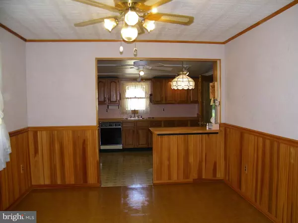 Pasadena, MD 21122,12 SPRING KNOLL DR