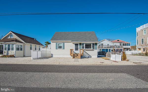 5 18TH, Long Beach Township, NJ 08008