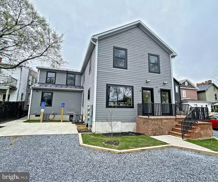 135 KENT ST S #201, Winchester, VA 22601