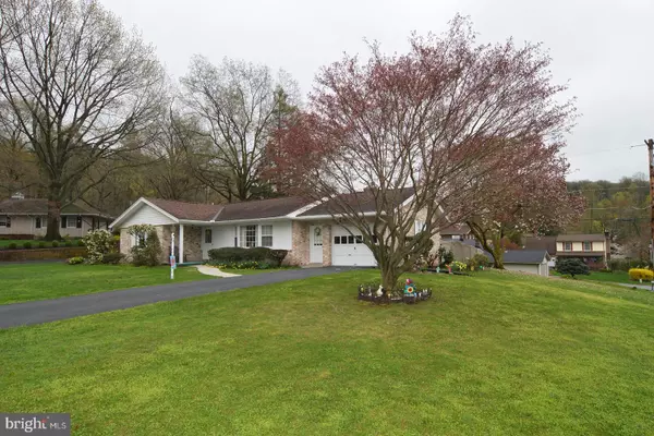 Reading, PA 19607,331 SCENIC DR