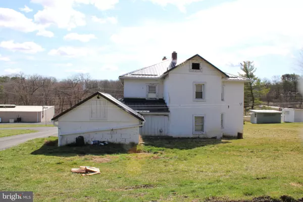 Ridgeley, WV 26753,51 SNYDER LN