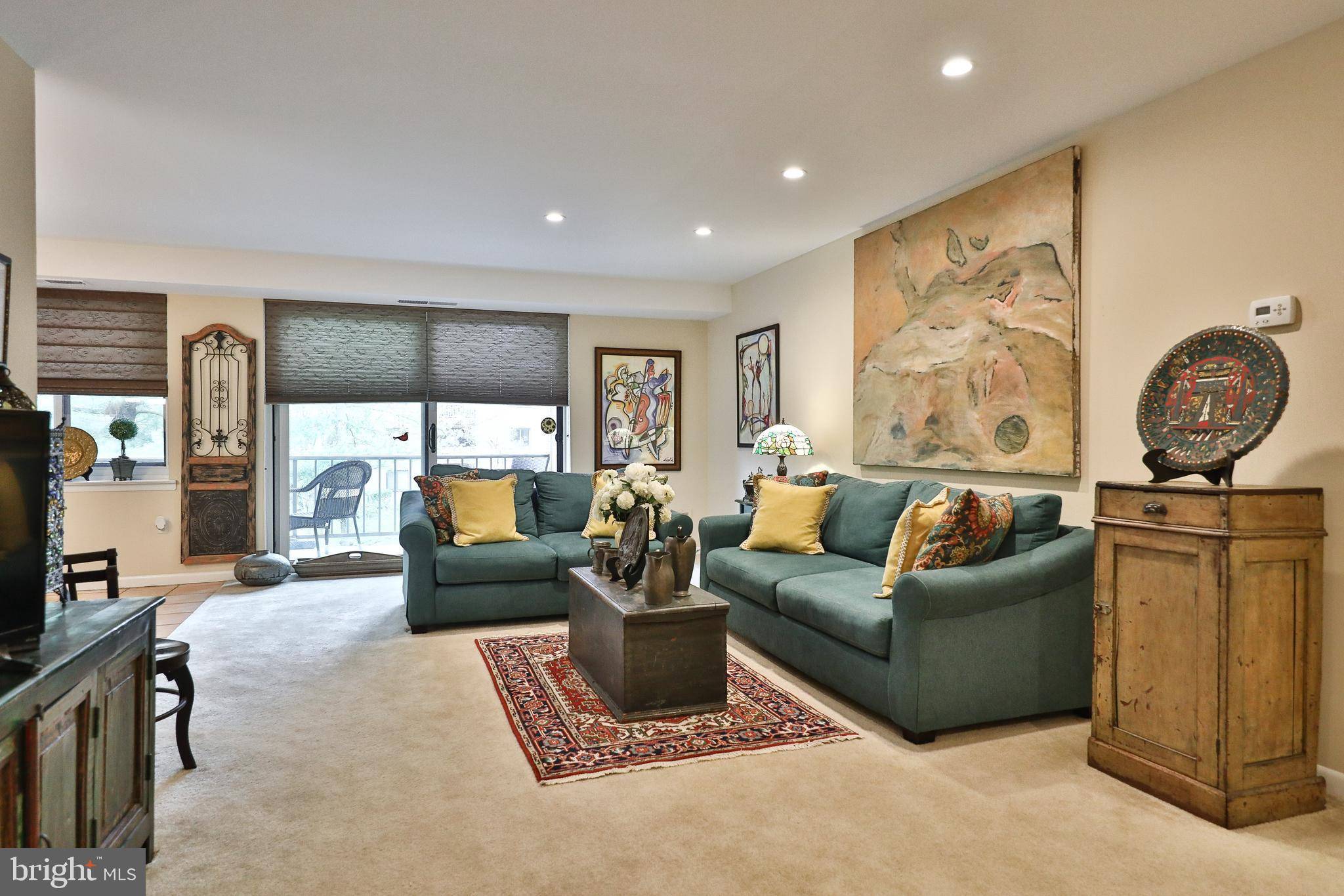 Narberth, PA 19072,1637 OAKWOOD DR #S421