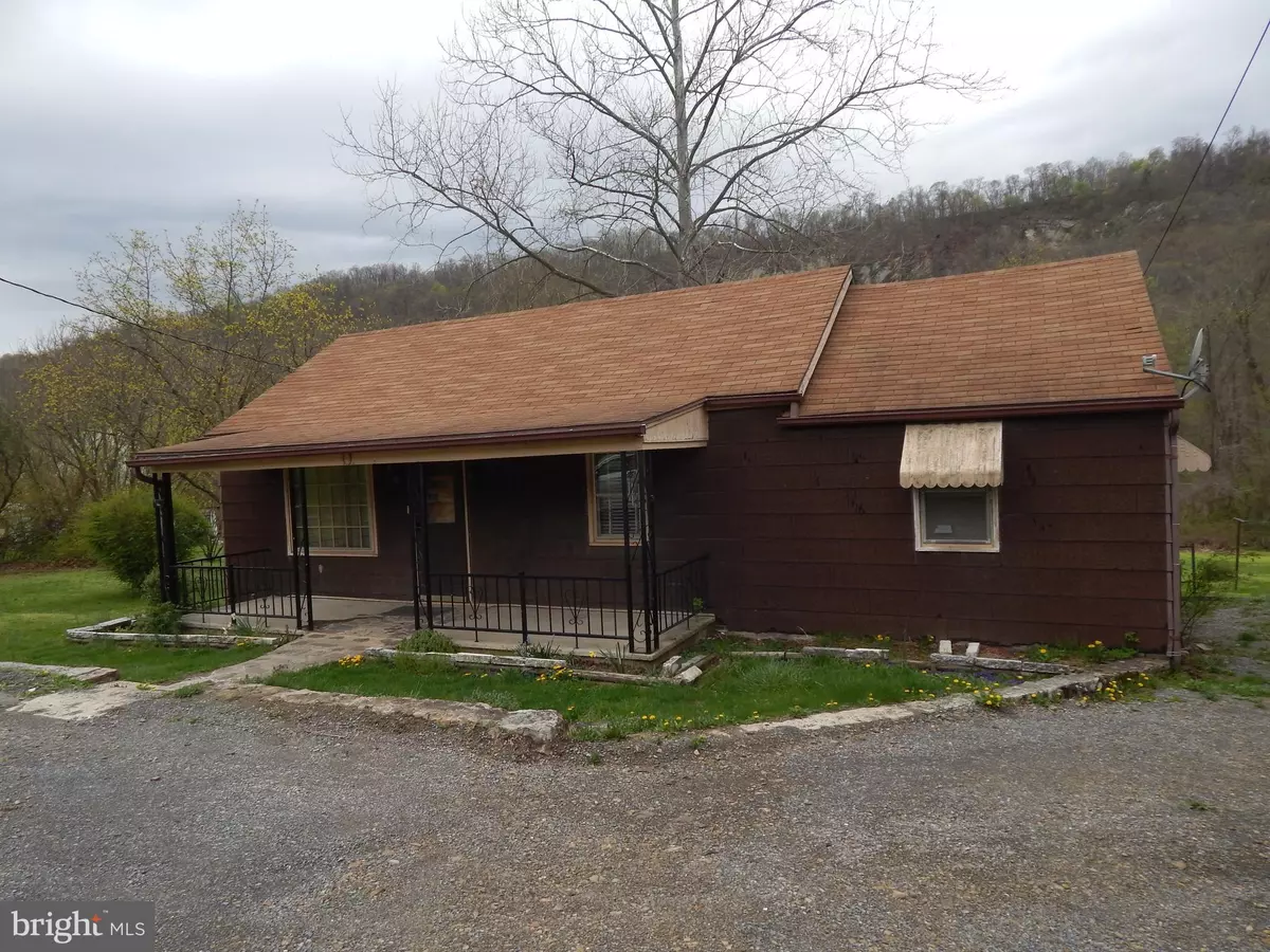 Berkeley Springs, WV 25411,623 HARRISON AVE