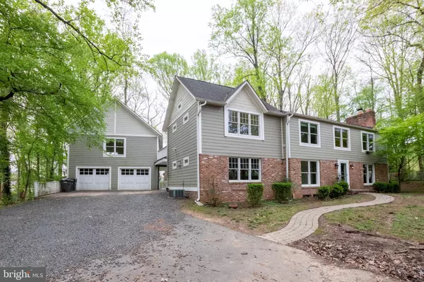 Annandale, VA 22003,8513 ARDFOUR LN