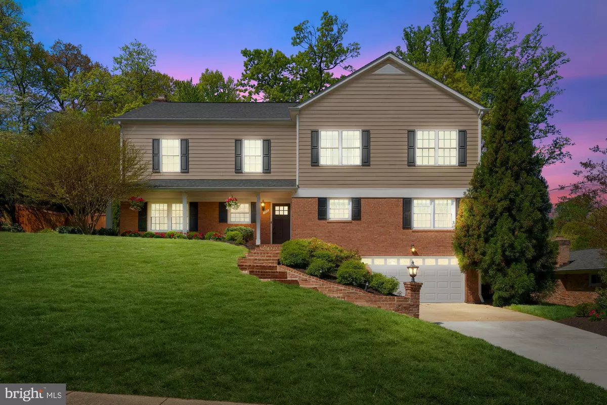 Mclean, VA 22101,1828 BRIAR RIDGE CT