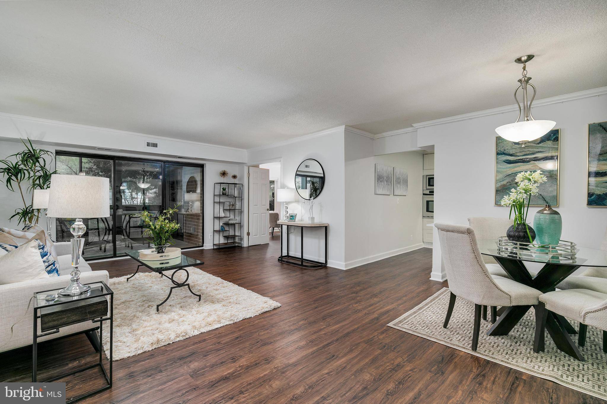 8360 GREENSBORO DR #111, Mclean, VA 22102