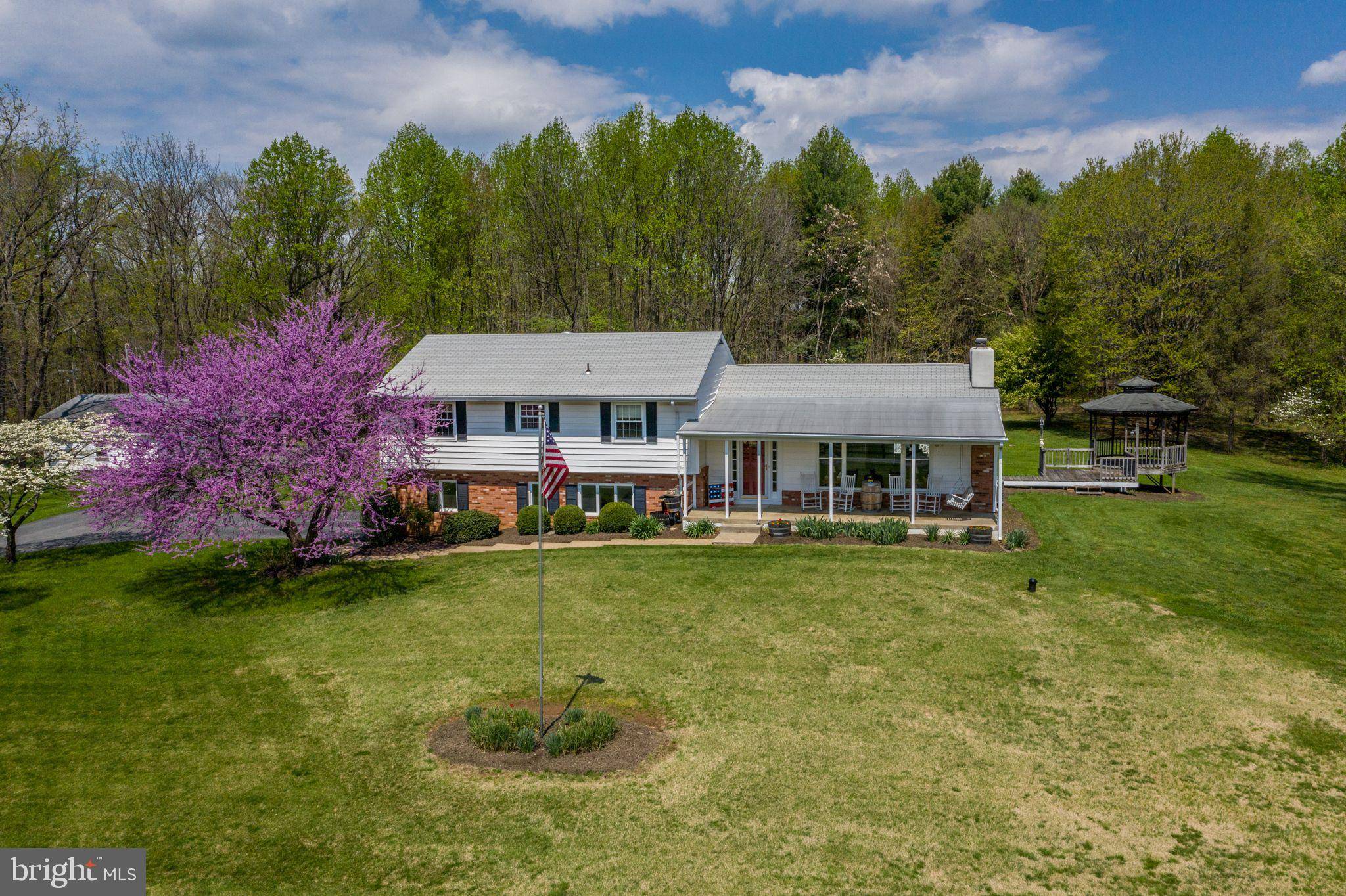 16727 SOMMERTIME LN, Hamilton, VA 20158