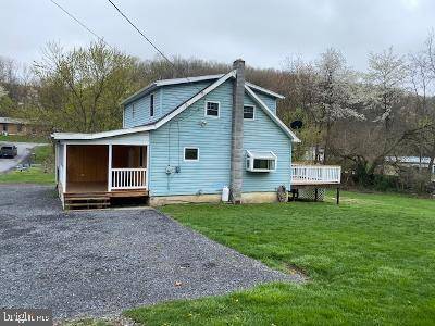 25 PEACHWOOD AVE, Lewistown, PA 17044