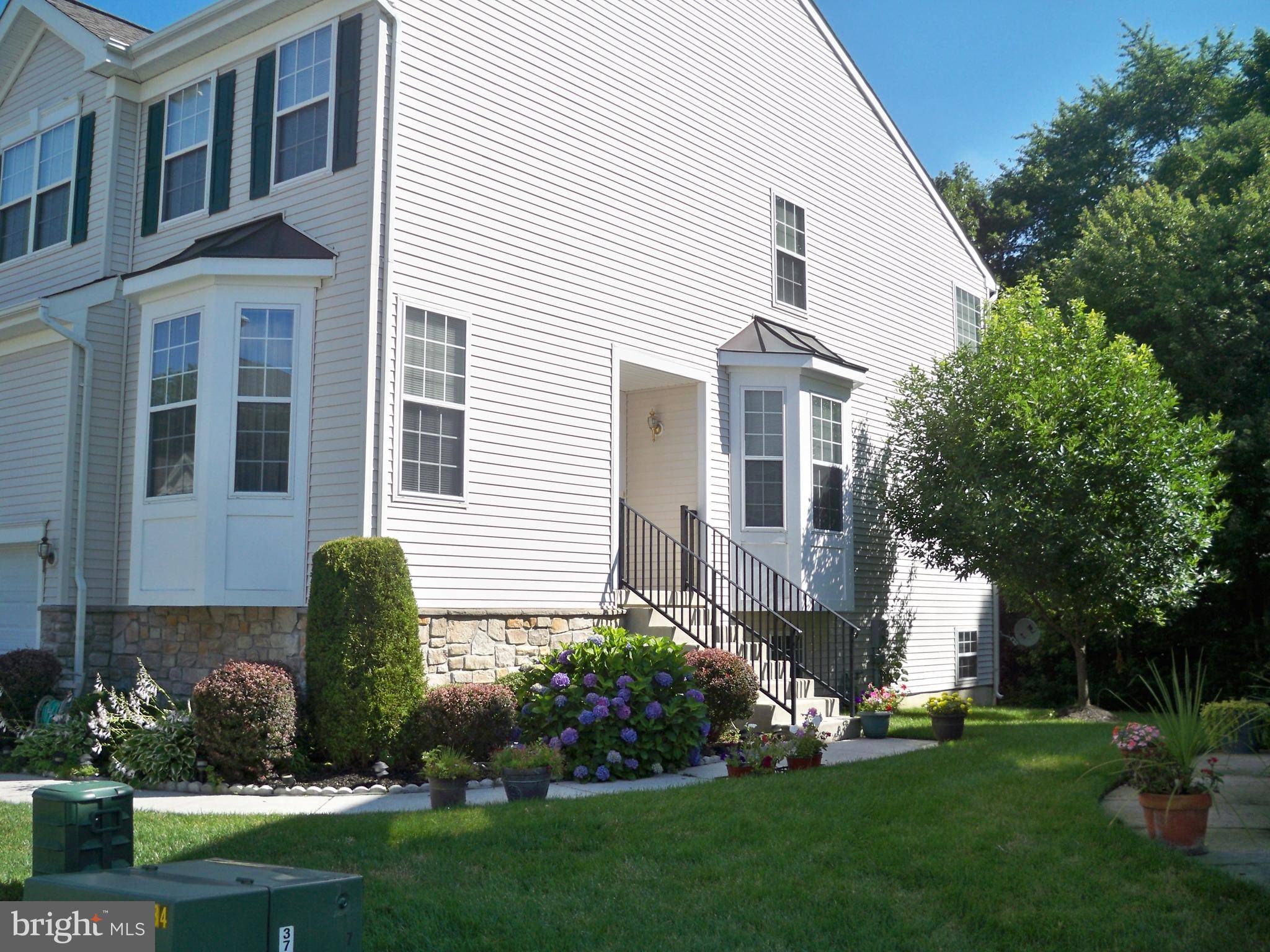 121 CASTLETON RD, Delran, NJ 08075