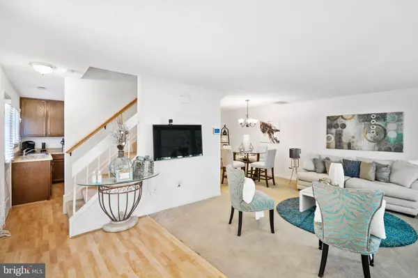 Laurel, MD 20707,6983 MAYFAIR TER