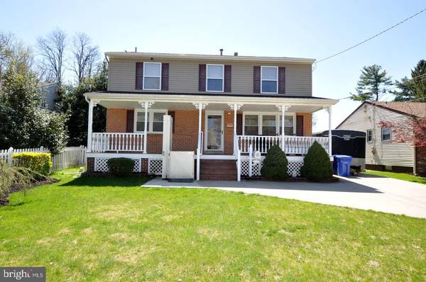 326 SPRUCE AVE, Maple Shade, NJ 08052