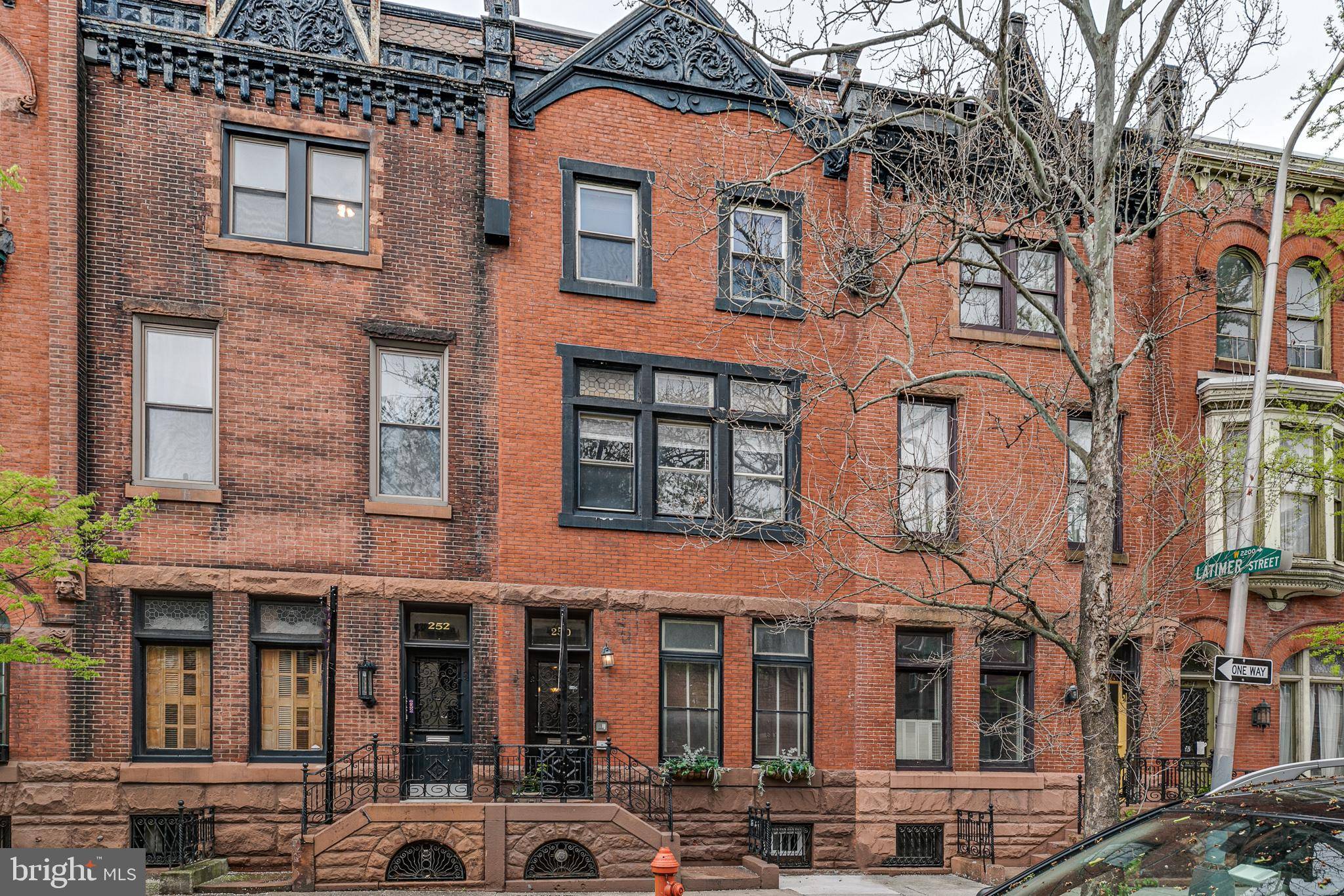 250 S 23RD ST #3, Philadelphia, PA 19103